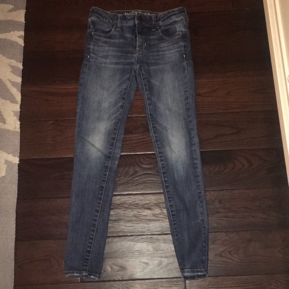 Medium wash American Eagle Jeggings!